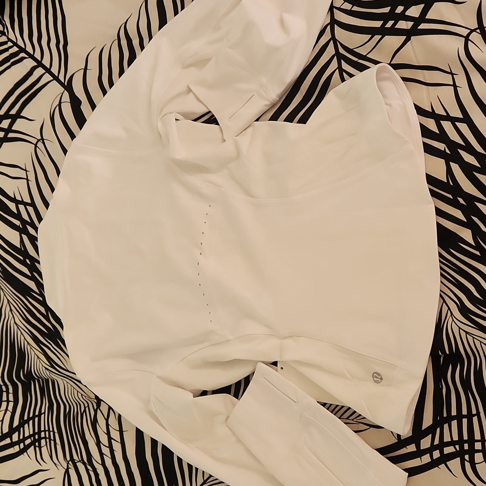 Lululemon Lightweight Running Jacket - Picture 4 of 8